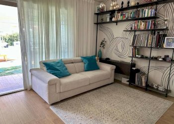 Salone - Three-room apartment via Lina Bo Bardi, Roma - photo 16