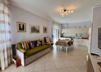 Soggiorno - Three-room apartment via Vincenzo Gioberti, 12, Pinerolo - photo 3