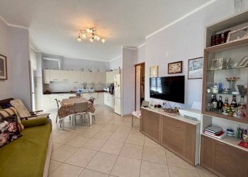 Soggiorno - Three-room apartment via Vincenzo Gioberti, 12, Pinerolo - photo 4