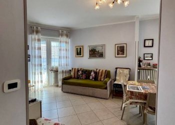 Soggiorno - Three-room apartment via Vincenzo Gioberti, 12, Pinerolo - photo 6