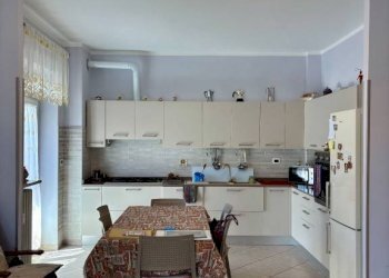 Soggiorno - Three-room apartment via Vincenzo Gioberti, 12, Pinerolo - photo 10