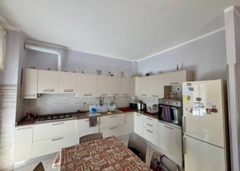 Soggiorno - Three-room apartment via Vincenzo Gioberti, 12, Pinerolo - photo 11