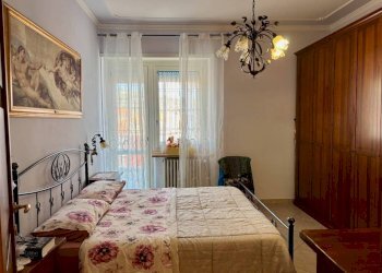 Camera da letto - Three-room apartment via Vincenzo Gioberti, 12, Pinerolo - photo 15