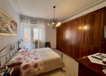 Camera da letto - Three-room apartment via Vincenzo Gioberti, 12, Pinerolo - photo 16