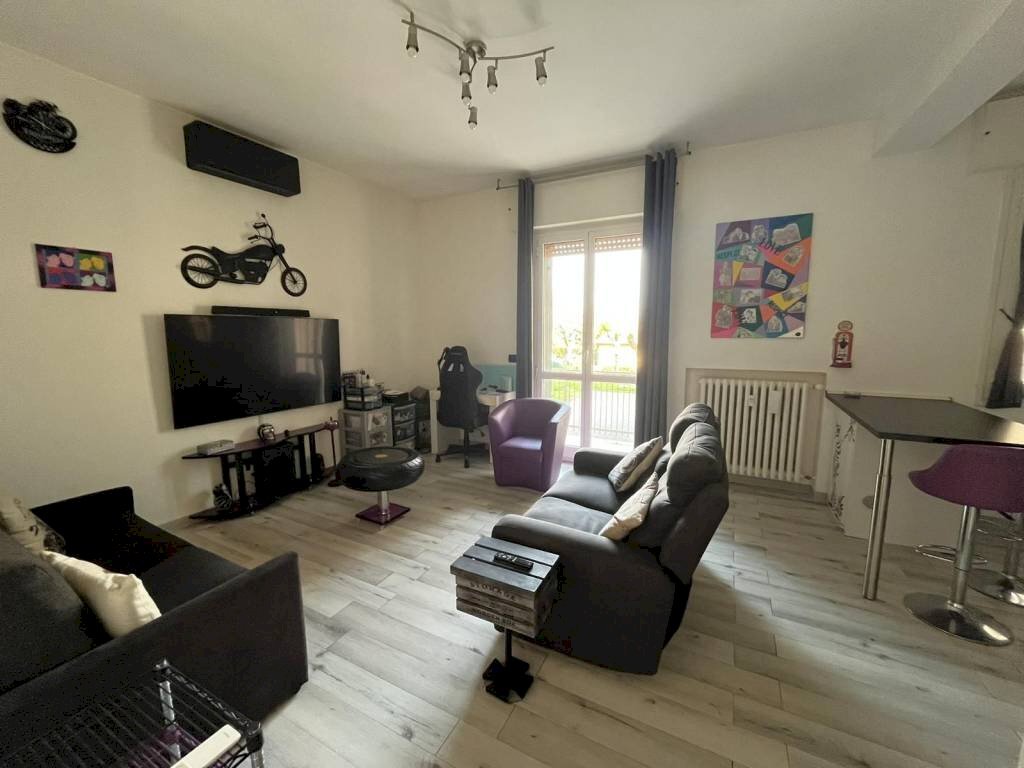 Soggiorno - Appartamento via Adelmo Arbizzani, Calderara di Reno - foto 2