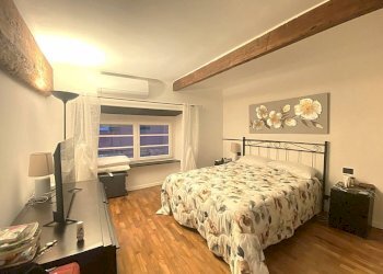 Camera da letto - Appartamento piazza Grillo Cattaneo, 1, Genova (zona Centro Storico) - foto 8