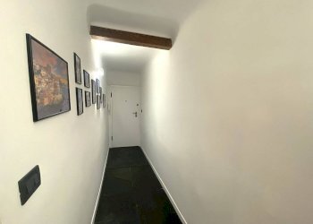 Corridoio - Appartamento piazza Grillo Cattaneo, 1, Genova (zona Centro Storico) - foto 13