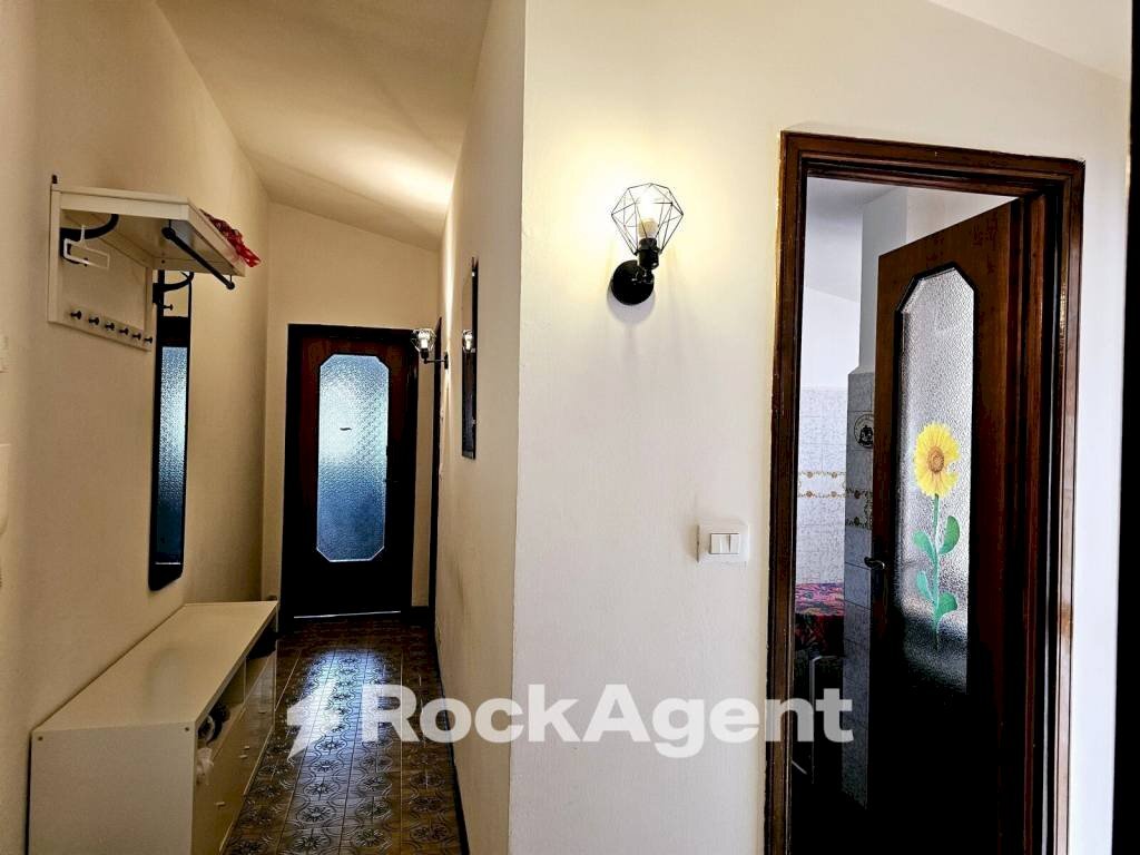 Corridoio - Appartamento viale Bramafam, 22, Bardonecchia - foto 1