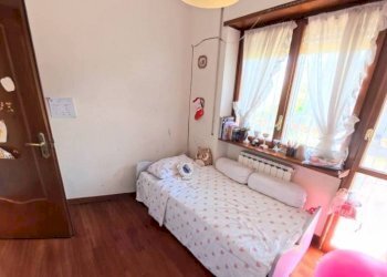 Camera da letto - Quadrilocale viale Isacco Newton, 10, Roma - foto 13