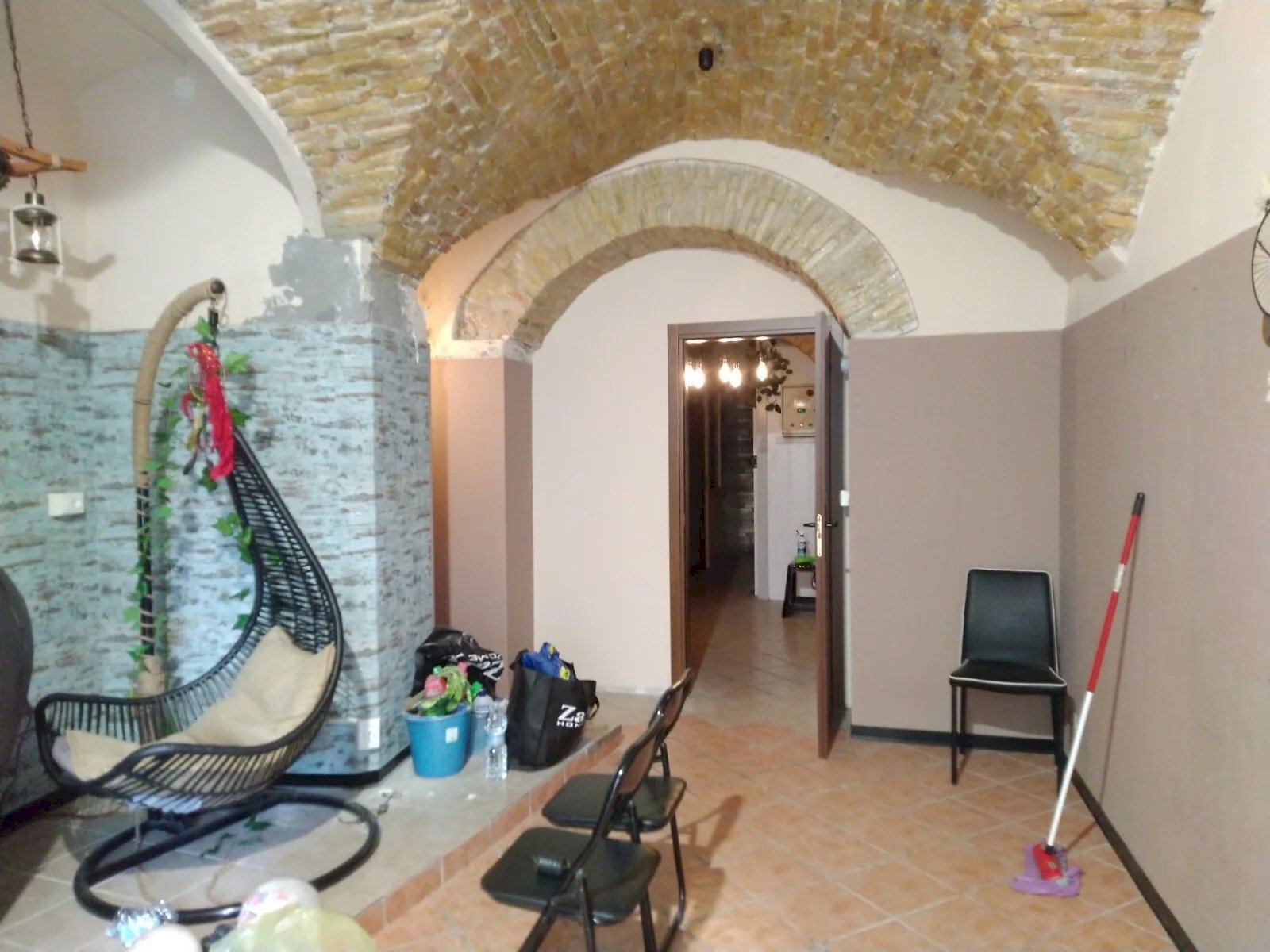 Locale Commerciale Vico delle Camelie, Ventimiglia - foto 2