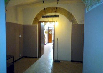 Locale Commerciale Vico delle Camelie, Ventimiglia - foto 4