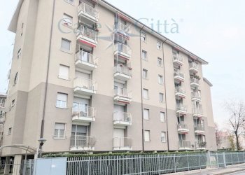 Trilocale Via Lampugnano, 156, Milano (zona Trenno) - foto 1