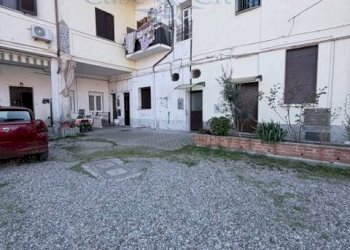 Monolocale Piazza Matteotti, 30, Canegrate - foto 1