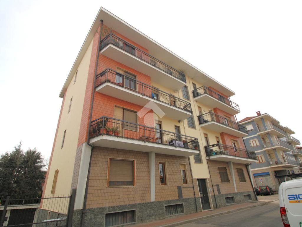 Three-room apartment Via XXIV maggio, Trofarello - photo 1