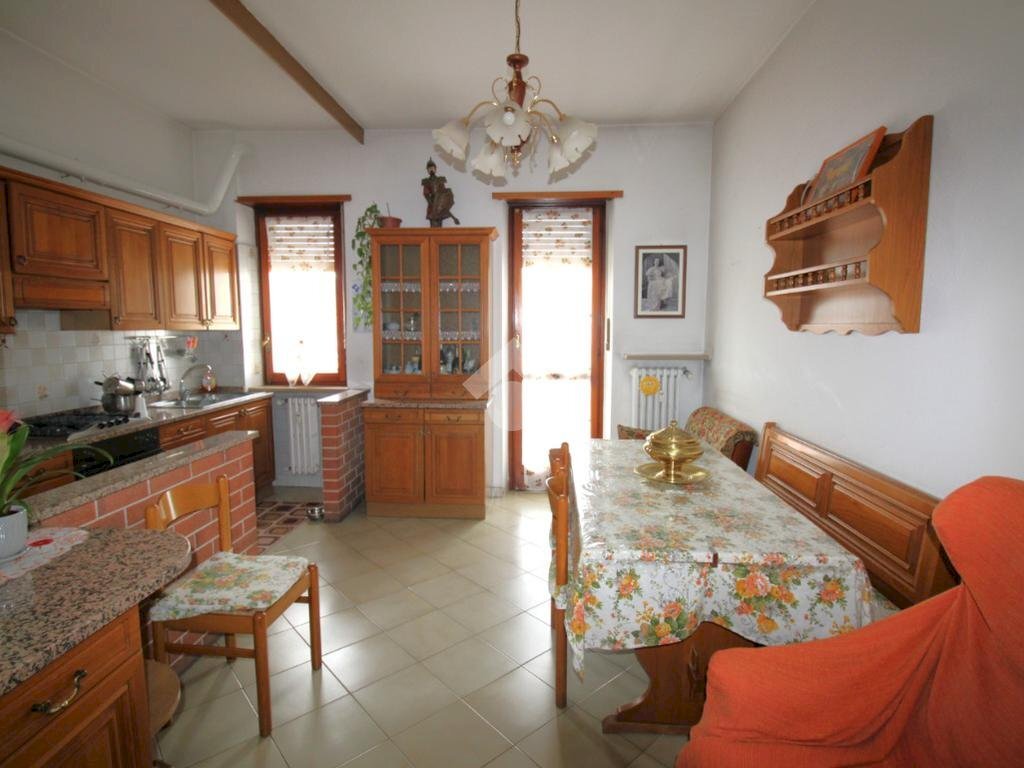 Three-room apartment Via XXIV maggio, Trofarello - photo 2