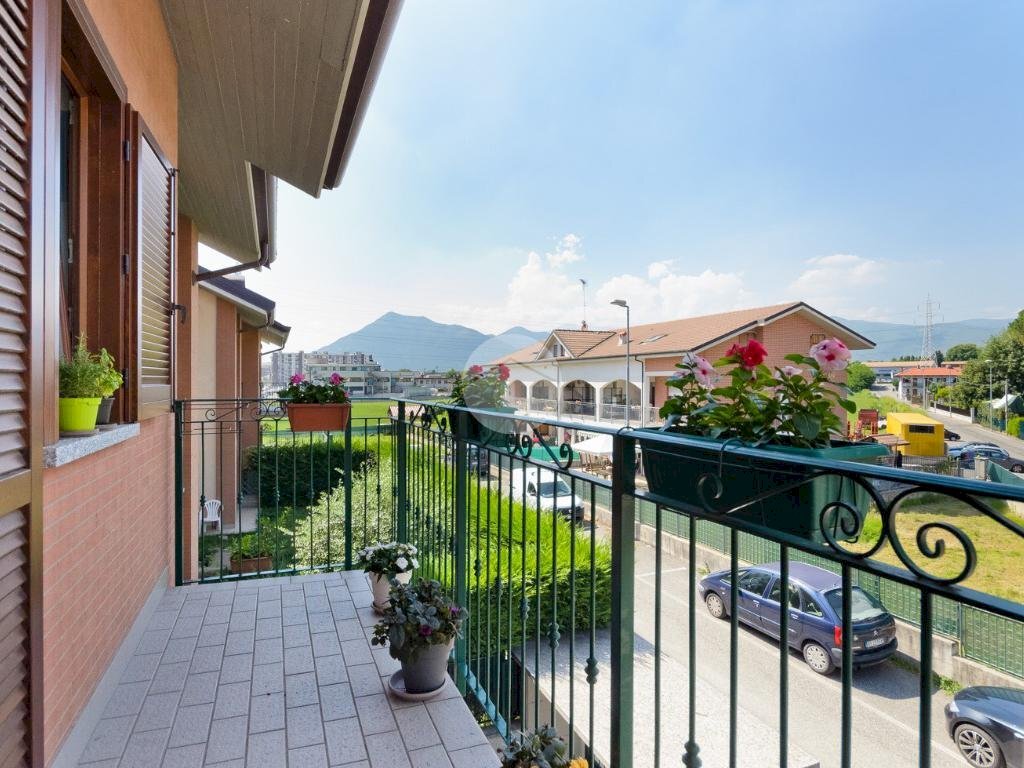 Three-room apartment Via Mombello, Pianezza - photo 1