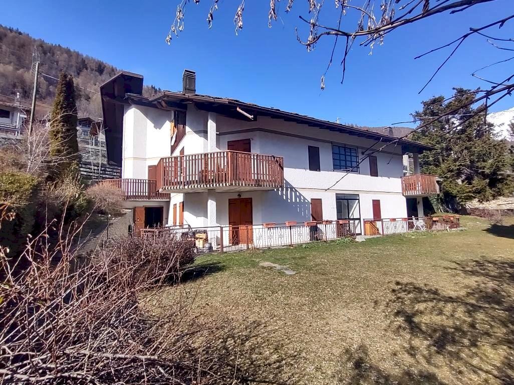 Trilocale Rue Du Grand Saint Bernard, 64, Saint-Oyen - foto 1