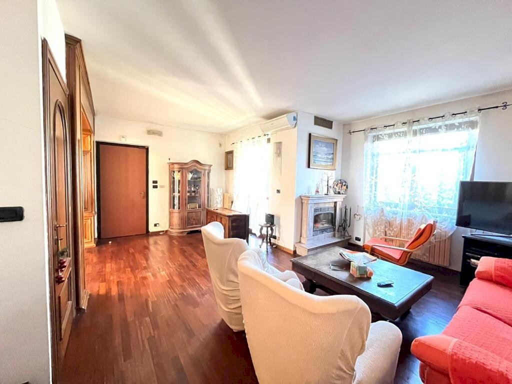 Villa Via monte cervino, Gassino Torinese - foto 1