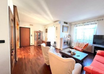 Villa Via monte cervino, Gassino Torinese - photo 1