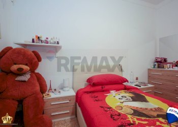 Trilocale Via Ventotene, 85 
 Lagaccio, Genova (zona Lagaccio) - foto 27