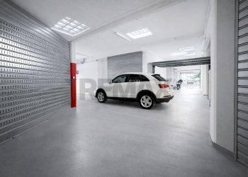 Garage - Parcheggio Via Al Garbo, 32r 
 Rivarolo, Genova (zona Rivarolo) - foto 2