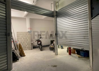 Garage - Parcheggio Via Al Garbo, 32r 
 Rivarolo, Genova (zona Rivarolo) - foto 7