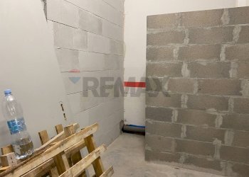 Garage - Parcheggio Via Al Garbo, 32r 
 Rivarolo, Genova (zona Rivarolo) - foto 8