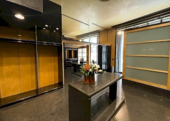 Shop - VIA CARLO CATTANEO, 33, Verona (neighborhood Centro Storico) - photo 6