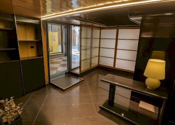 Shop - VIA CARLO CATTANEO, 33, Verona (neighborhood Centro Storico) - photo 7