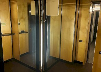 Shop - VIA CARLO CATTANEO, 33, Verona (neighborhood Centro Storico) - photo 17