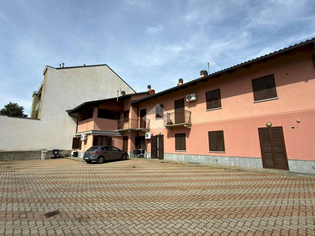 Trilocale Strada Genova, Moncalieri - foto 1