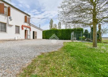 Rustic Via pandolfina, Ferrara (neighborhood San Bartolomeo in Bosco) - photo 2