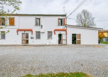 Rustic Via pandolfina, Ferrara (neighborhood San Bartolomeo in Bosco) - photo 3