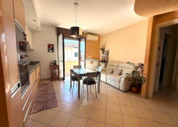 Appartamento Via 27 Gennaio 1945, Trecate - foto 1