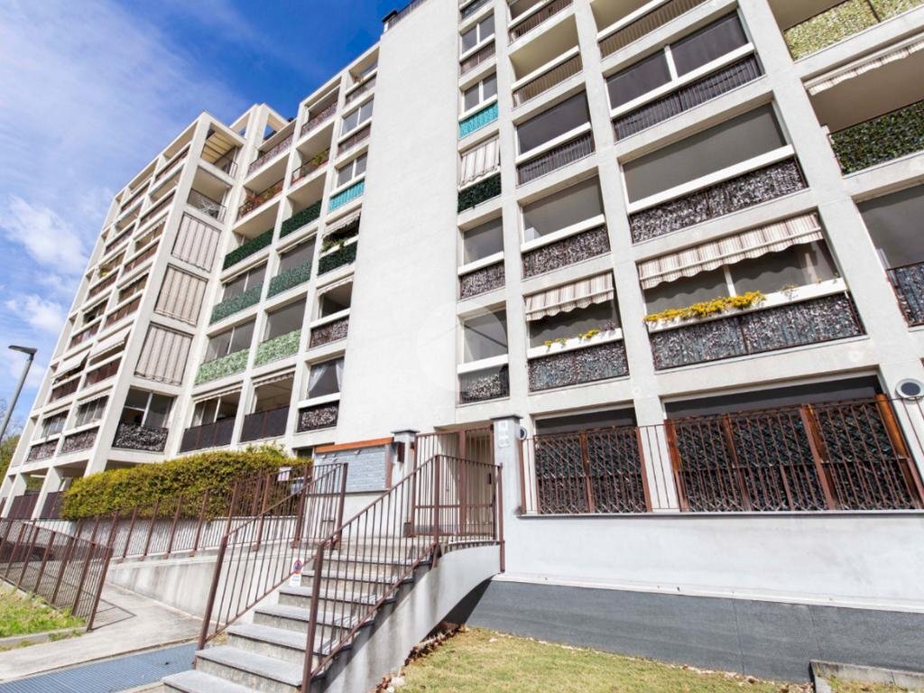 Two-room apartment Viale Isonzo, Rozzano - photo 1