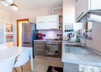 Two-room apartment Viale Isonzo, Rozzano - photo 13