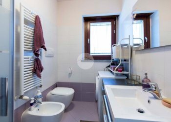 Two-room apartment Viale Isonzo, Rozzano - photo 17