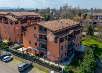 Attic Via Cesare Zavattini, Reggio nell'Emilia - photo 37