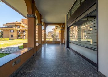 Shop Peschiera Borromeo - photo 2