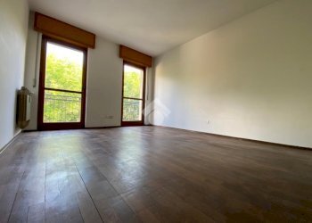 Four-room apartment Via Monte Emilius, Aosta - photo 2