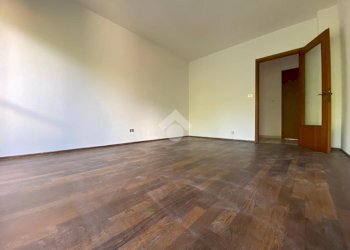 Four-room apartment Via Monte Emilius, Aosta - photo 3