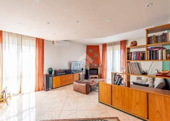 Quadrilocale Via Don Luigi Sturzo, Lainate - foto 6