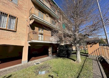 Four-room apartment Via San Filippo Neri, Carugate - photo 1