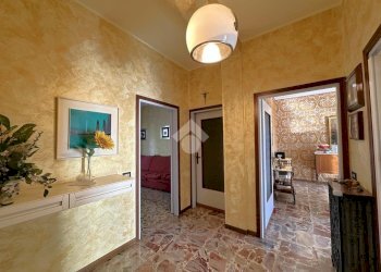 Four-room apartment Via San Filippo Neri, Carugate - photo 8