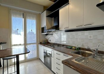 Four-room apartment Via San Filippo Neri, Carugate - photo 15