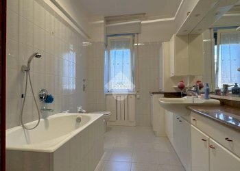 Four-room apartment Via San Filippo Neri, Carugate - photo 31