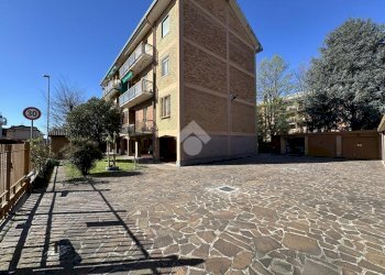 Four-room apartment Via San Filippo Neri, Carugate - photo 46