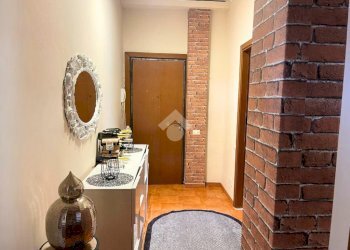 Two-room apartment Via Sant'Adele, Corsico - photo 5