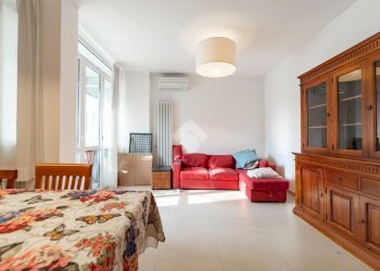 Four-room apartment Via Aurora, Paderno Dugnano - photo 2