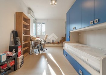 Four-room apartment Via Aurora, Paderno Dugnano - photo 14